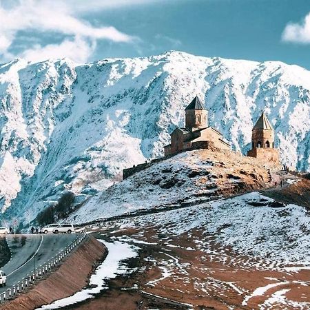 Golden Star Kazbegi Hotel Exterior photo