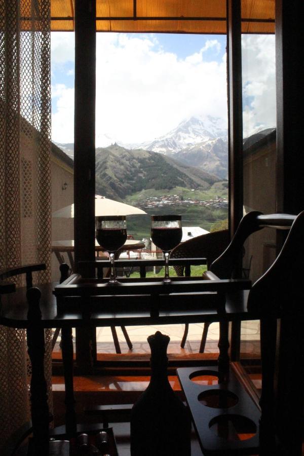 Golden Star Kazbegi Hotel Exterior photo