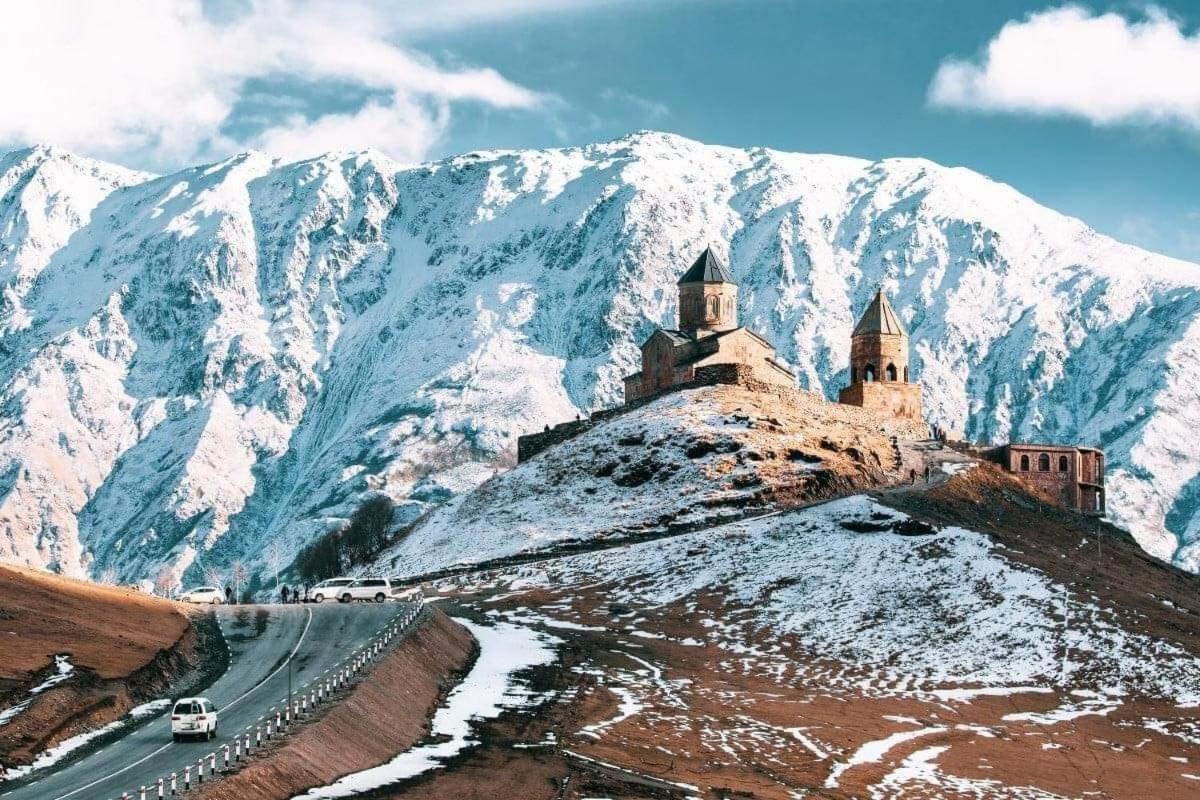 Golden Star Kazbegi Hotel Exterior photo