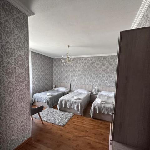 Golden Star Kazbegi Hotel Room photo