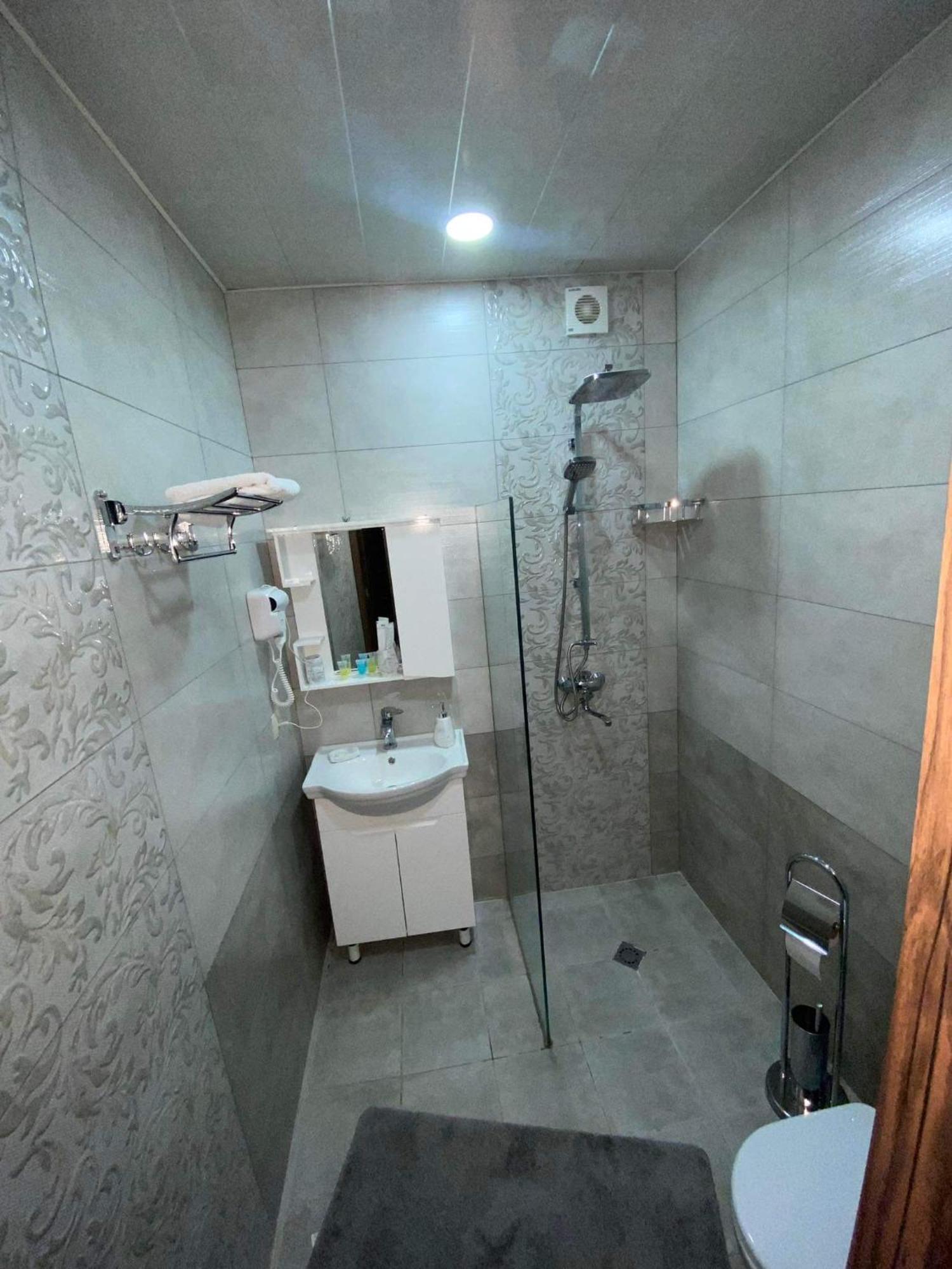Golden Star Kazbegi Hotel Room photo