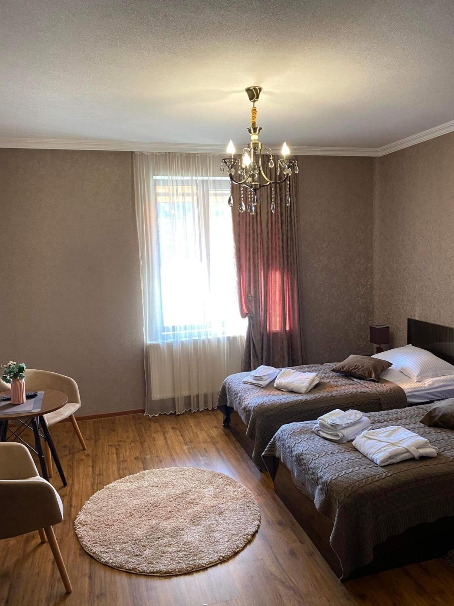 Golden Star Kazbegi Hotel Room photo